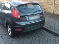 Gebraucht Ford Fiesta 92 PS (67 kW) 2010 Grau Kleinwagen