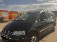 Second-hand VW Sharan 116 CP (85 kW) 2007 Negru Monovolum