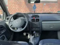 Używany Renault Clio II Initiale 98 KM (72 kW) 2002 Sedan/Limuzyna