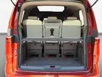 Gebraucht VW Multivan Life 150 PS (110 kW) 2023 Fortanarot metallic Van / Kleinbus