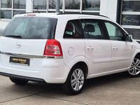 Gebraucht Opel Zafira 140 PS (102 kW) 2011 Schneeweiss/olympic/summit whi Van / Kleinbus