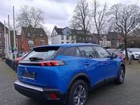 Gebraucht Peugeot e-2008 Active 100 kW (136 PS) 2021 Blau SUV