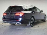 Gebraucht Mercedes E300 211 PS (155 kW) 2022 Blau Limousine