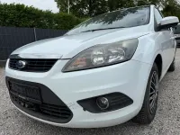 Gebraucht Ford Focus Style 116 PS (85 kW) 2010 Weiß Limousine