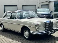 Gebraucht Mercedes 250 131 PS (96 kW) 1967 Beige Limousine