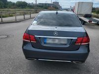 Gebraucht Mercedes E250 Avantgarde 204 PS (150 kW) 2015 Grau Limousine
