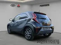 Neu Toyota Aygo X Sport 92 PS (67 kW) 2026 Ash grey metallic / black (grau) SUV