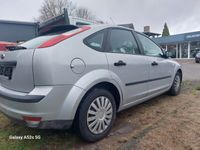 gebraucht Ford Focus 1.6 16V Trend