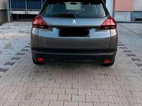 Gebraucht Peugeot 2008 2018 Grau SUV
