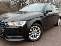 Gebraucht Audi A3 Attraction 105 PS (77 kW) 2015 Schwarz Limousine