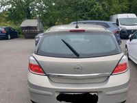 Gebraucht Opel Astra 105 PS (77 kW) 2006 Grau Limousine