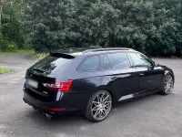 Gebraucht Skoda Superb SportLine 179 PS (131 kW) 2017 Schwarz Kombi