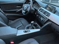 Gebraucht BMW 318 143 PS (105 kW) 2012 Blau Limousine