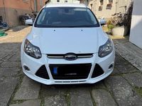 Usata Ford Focus 140 CV (102 kW) 2014 Bianco Station wagon