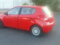 Gebraucht Hyundai i20 Classic 77 PS (56 kW) 2011 Rot Kleinwagen