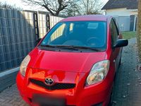 Gebraucht Toyota Yaris 68 PS (50 kW) 2010 Rot Kleinwagen