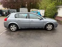 Second-hand Opel Signum 122 CP (89 kW) 2003 Albastru Hatchback