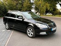 Gebraucht Skoda Octavia Elegance 105 PS (77 kW) 2011 Schwarz Kombi