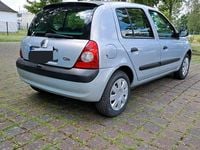 Gebraucht Renault Clio II 75 PS (55 kW) 2003 Silber Kleinwagen