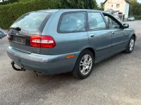Gebraucht Volvo V40 122 PS (89 kW) 2002 Grau Kombi