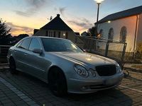 Second-hand Mercedes E270 171 CP (125 kW) 2003 Argintiu Berlinǎ