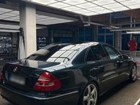 Gebraucht Mercedes E320 224 PS (164 kW) 2005 Blau Limousine