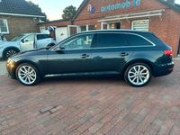 Gebraucht Audi A4 Sport 218 PS (160 kW) 2018 Grau Kombi