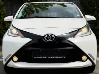 Używany Toyota Aygo 69 KM (50 kW) 2014 Biały Hatchback