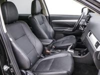 Gebraucht Mitsubishi Outlander P-HEV 121 PS (88 kW) 2014 Schwarz SUV