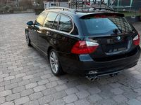 Second-hand BMW 330 231 CP (169 kW) 2007 Negru Break