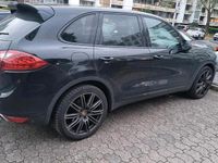 Second-hand Porsche Cayenne 385 CP (283 kW) 2014 Negru SUV