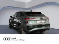 Neu Audi Q3 Sportback Sport 272 PS (200 kW) 2026 Grün SUV