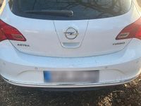 Gebraucht Opel Astra 105 PS (77 kW) 2013 Weiß Kleinwagen