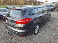 Gebraucht Ford Focus Business Edition 125 PS (91 kW) 2017 Grau Kombi