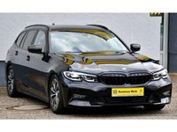 Gebraucht BMW 320 Advantage 190 PS (139 kW) 2021 Saphirschwarz (metallic) Kombi
