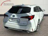 Neu Toyota Corolla 140 PS (102 kW) 2025 Weiss Kombi