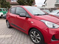 Gebraucht Hyundai i10 Passion Plus 87 PS (63 kW) 2018 Red passion / mic Kleinwagen