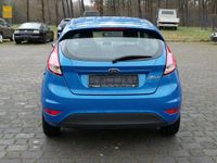 Gebraucht Ford Fiesta Trend 80 PS (58 kW) 2014 Blau Kleinwagen