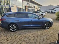 Gebraucht Ford Focus Titanium 155 PS (114 kW) 2022 Blau Limousine