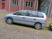 Gebraucht Opel Zafira 100 PS (73 kW) 2001 Silber Van / Kleinbus