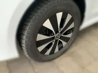 Gebraucht Mercedes EQV300 150 kW (204 PS) 2021 Weiß Van / Kleinbus