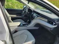 Gebraucht Toyota Camry 218 PS (160 kW) 2021 Silber Limousine