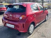 Gebraucht Mitsubishi Space Star Select 71 PS (52 kW) 2023 Rot Limousine