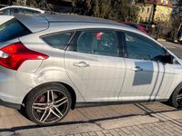 Usado Ford Focus S 125 CV (91 kW) 2012 Gris Berlina