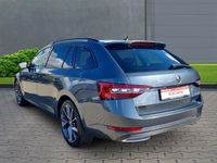Gebraucht Skoda Superb SportLine 179 PS (131 kW) 2016 Grau Kombi