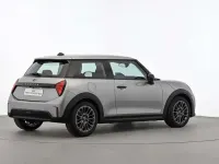 Używany Mini Cooper Classic 156 KM (114 kW) 2024 Szary Hatchback
