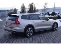 Gebraucht Volvo V60 CC Plus 197 PS (144 kW) 2023 Grau Kombi