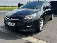 Gebraucht Opel Astra 110 PS (80 kW) 2014 Schwarz Limousine