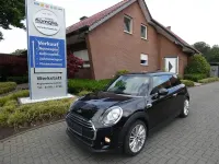 Gebraucht Mini Cooper Pepper 136 PS (100 kW) 2017 Midnightblackmetall (metallic) Kleinwagen