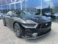 Neu Ford Mustang GT Convertible 446 PS (328 kW) 2026 Absolute black metallic (schwarz) schwarz Cabrio